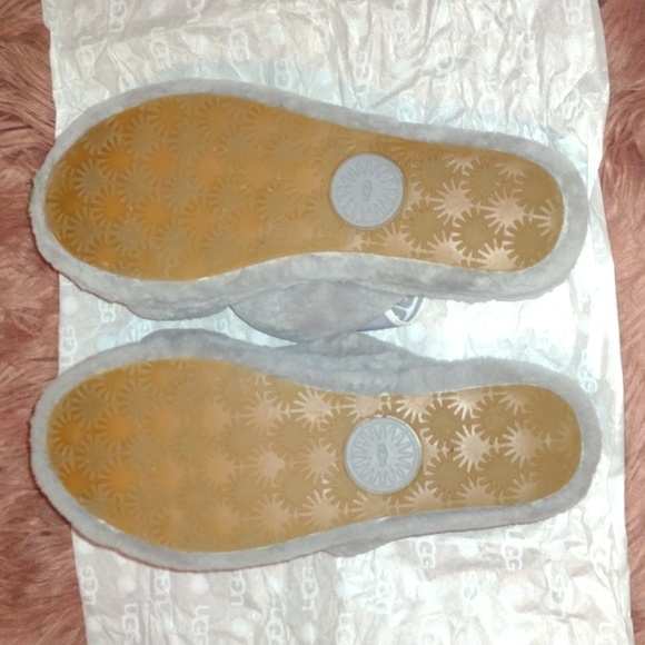 UGG Fluff Yeah Sandals - Picture 5 of 14